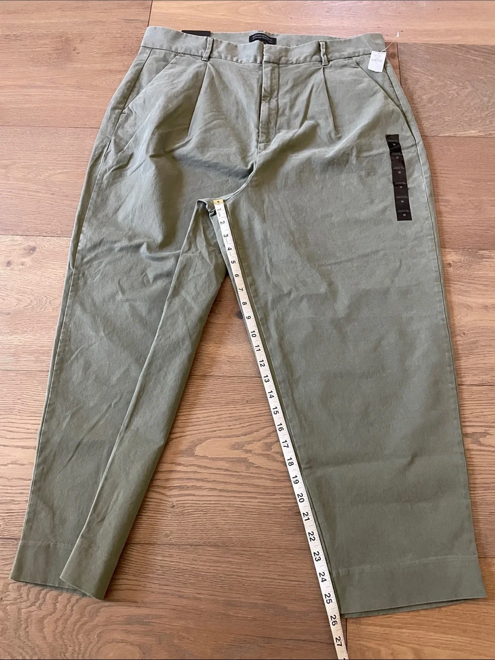 NWT - Banana Republic Chino Pleated Crop Pants Army green Plus Size 18